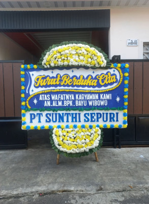 Papan Bunga Duka di Koto Xi Tarusan