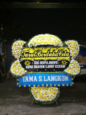 Papan Bunga Duka di Koto Xi Tarusan