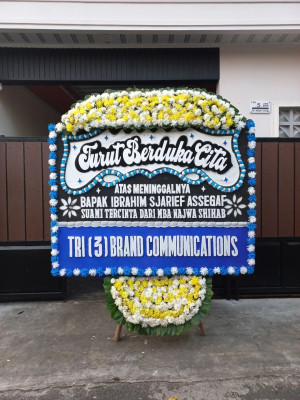Papan Bunga Duka di Koto Xi Tarusan